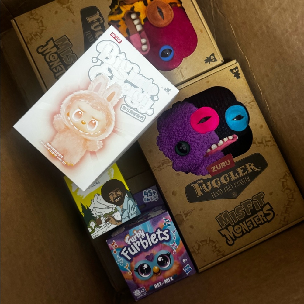 BRAND NEW! Bundle of monster/labubu toys and others